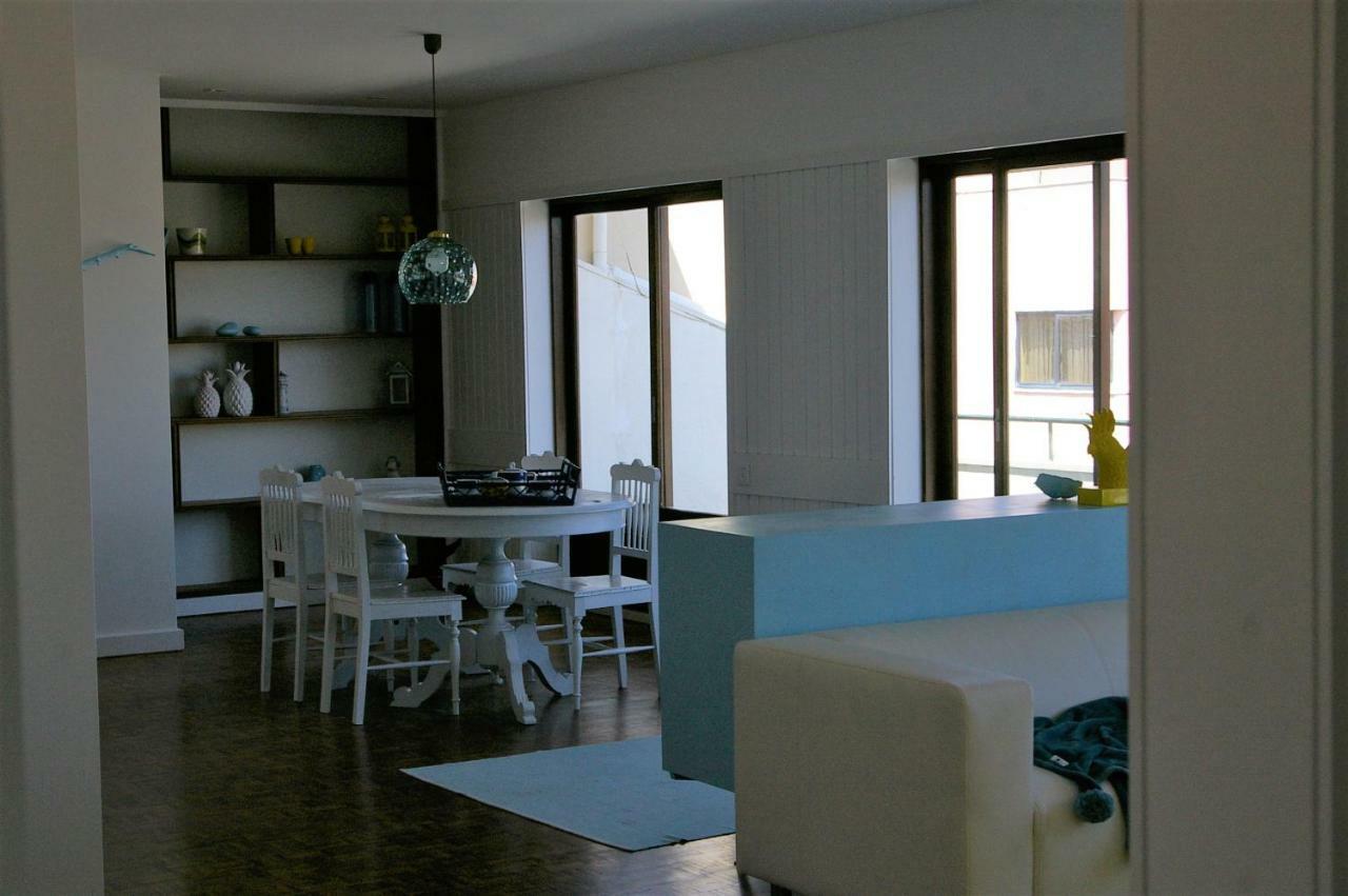 Blue Apartment Parede Beach House Esterno foto